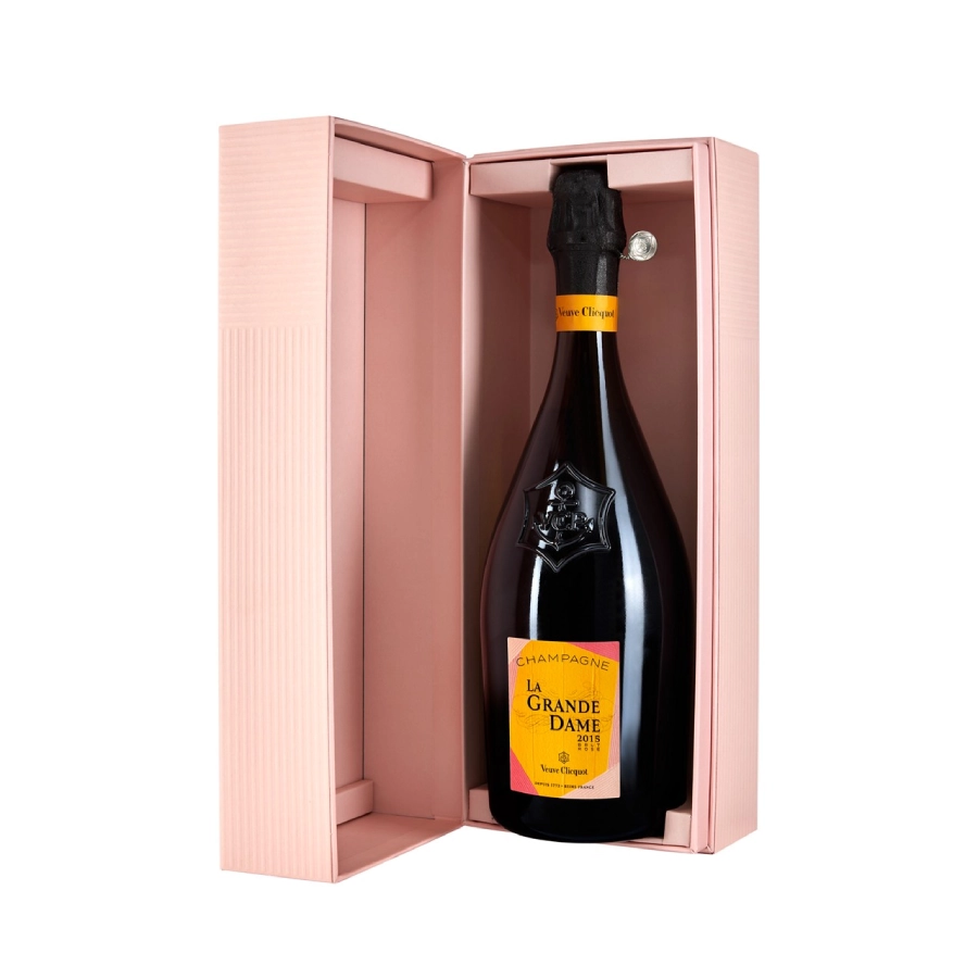 Veuve Clicquot La Grande Dame 2015 champagne in geopende luxe roze geschenkverpakking