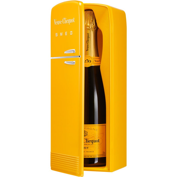 Veuve Clicquot ICONS Fridge X SMEG 75CL