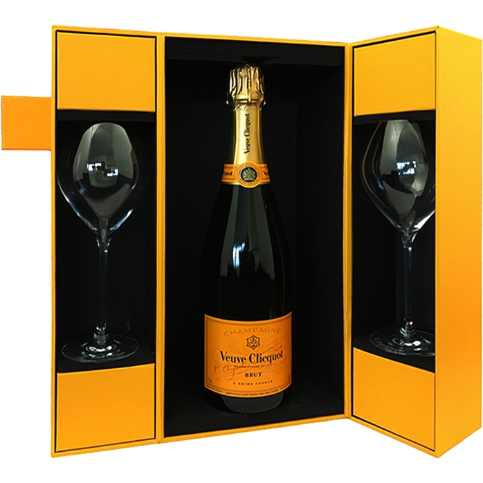 Veuve Clicquot Brut 75CL in Luxe Geschenkbox met 2 glazen Veuve Clicquot Brut 75CL in Luxe Geschenkbox met 2 champagneglazen